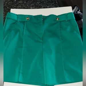 Chico’s green shorts size 2.5 (14)